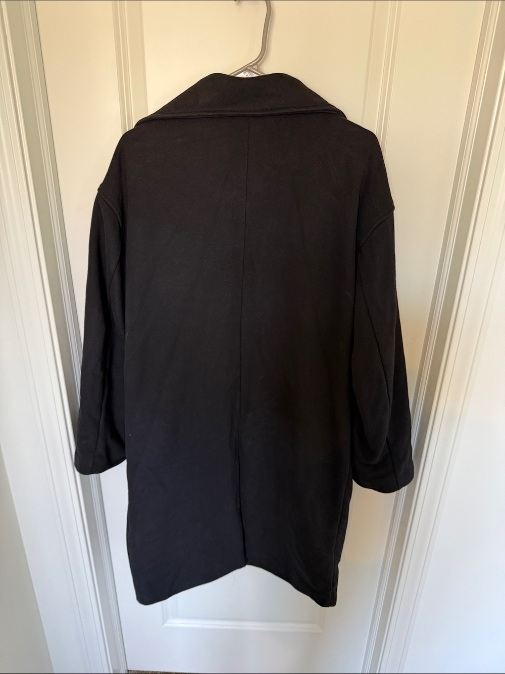 ALO Yoga Black Trench Coat with Subtle Sleeve Logo - Picture 3 of 3